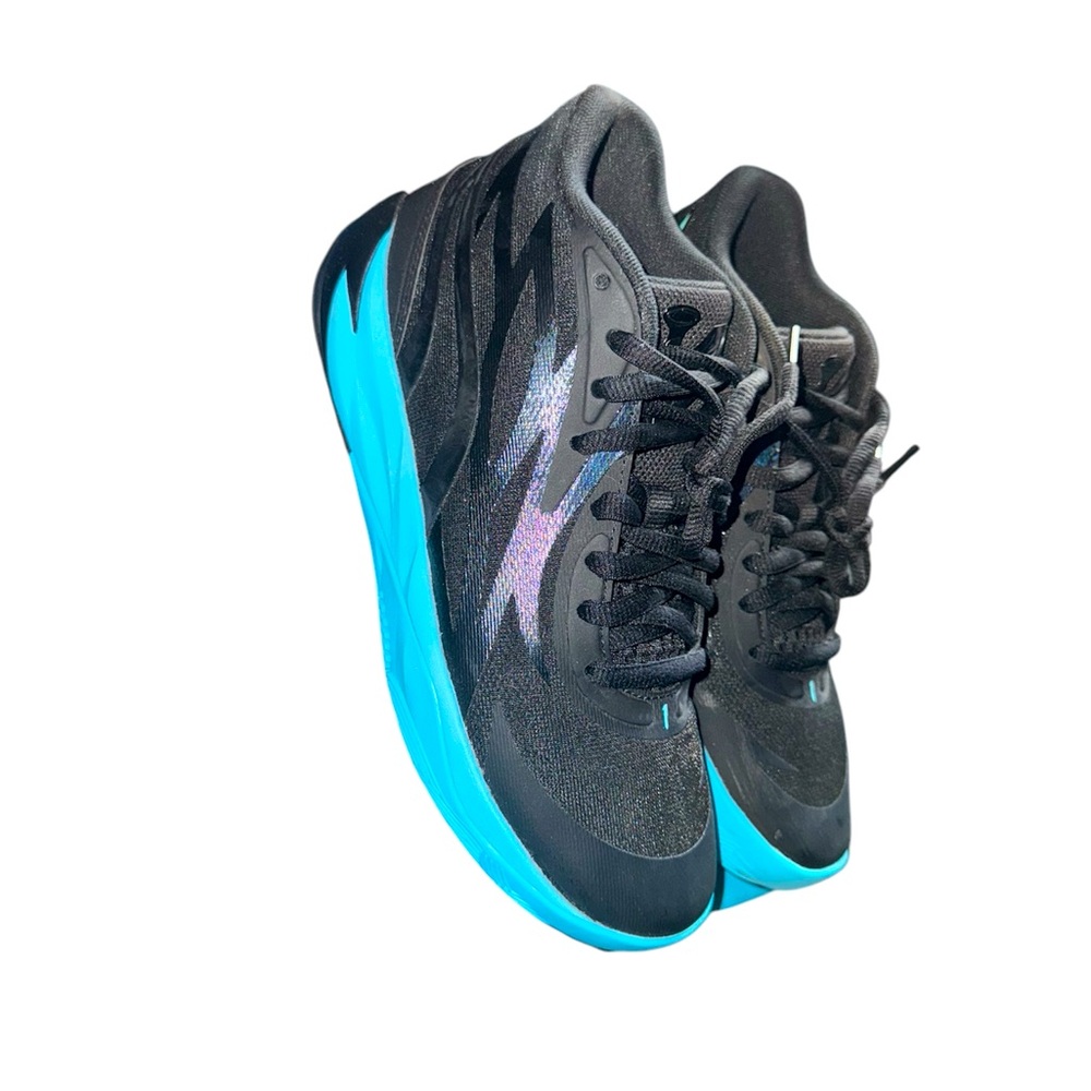 02 M.E.L.O. Shoes